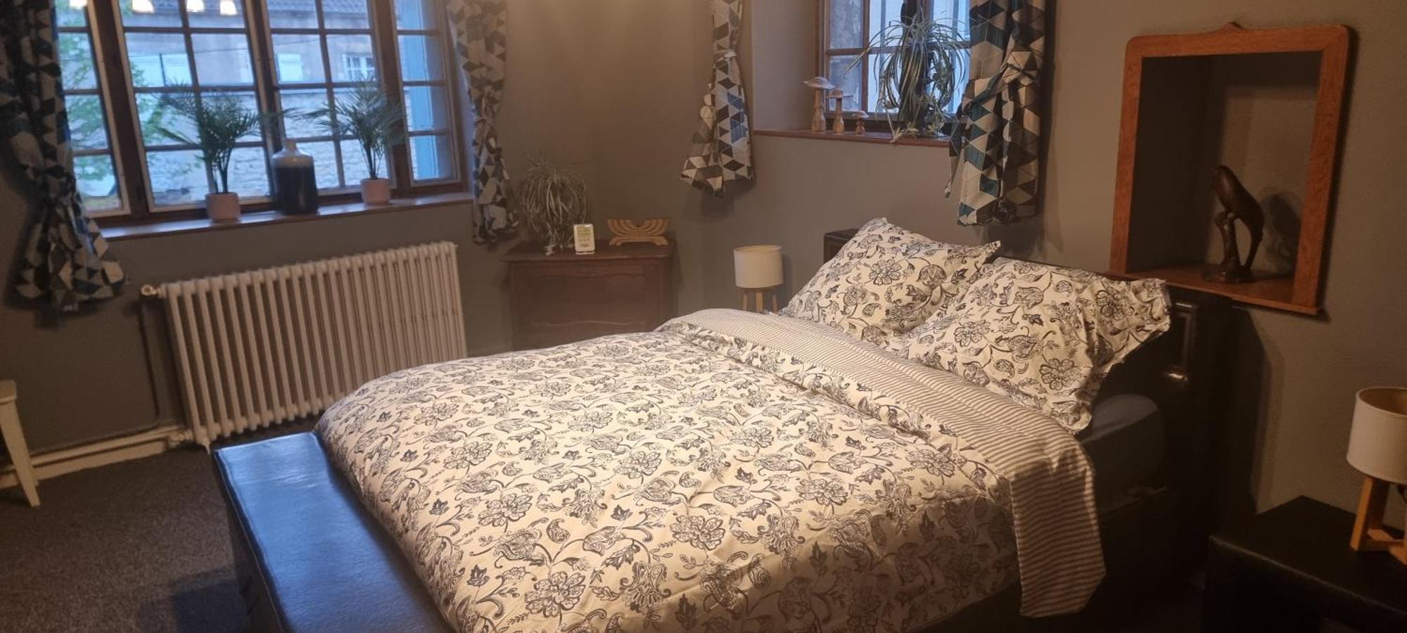 Cour St Didier Невер Стая снимка